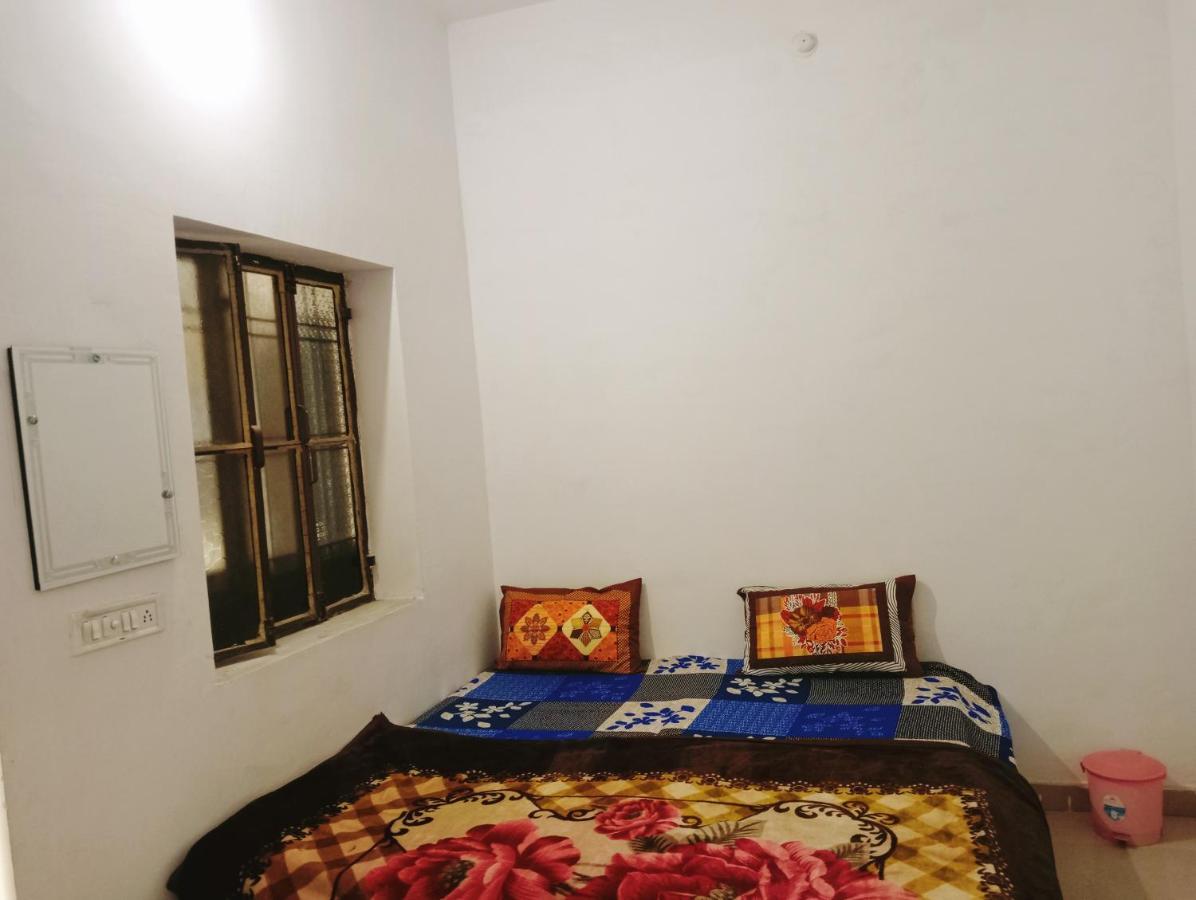 Veera'S Hostel بوشكار المظهر الخارجي الصورة