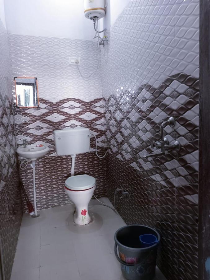 Veera'S Hostel بوشكار المظهر الخارجي الصورة