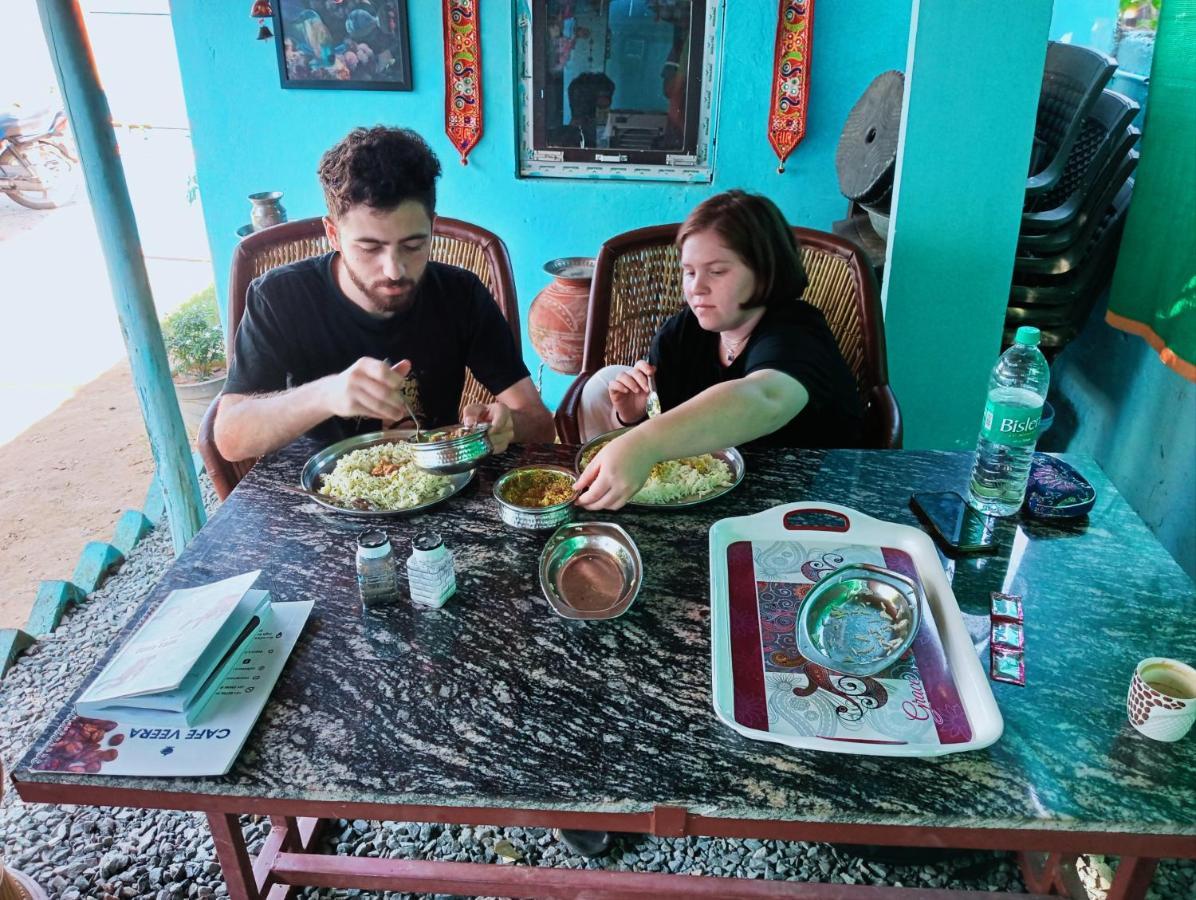 Veera'S Hostel بوشكار المظهر الخارجي الصورة